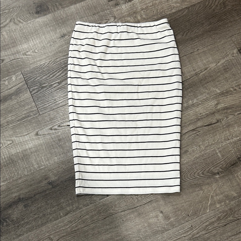 Vince Camuto Black and White Striped Pencil Skirt